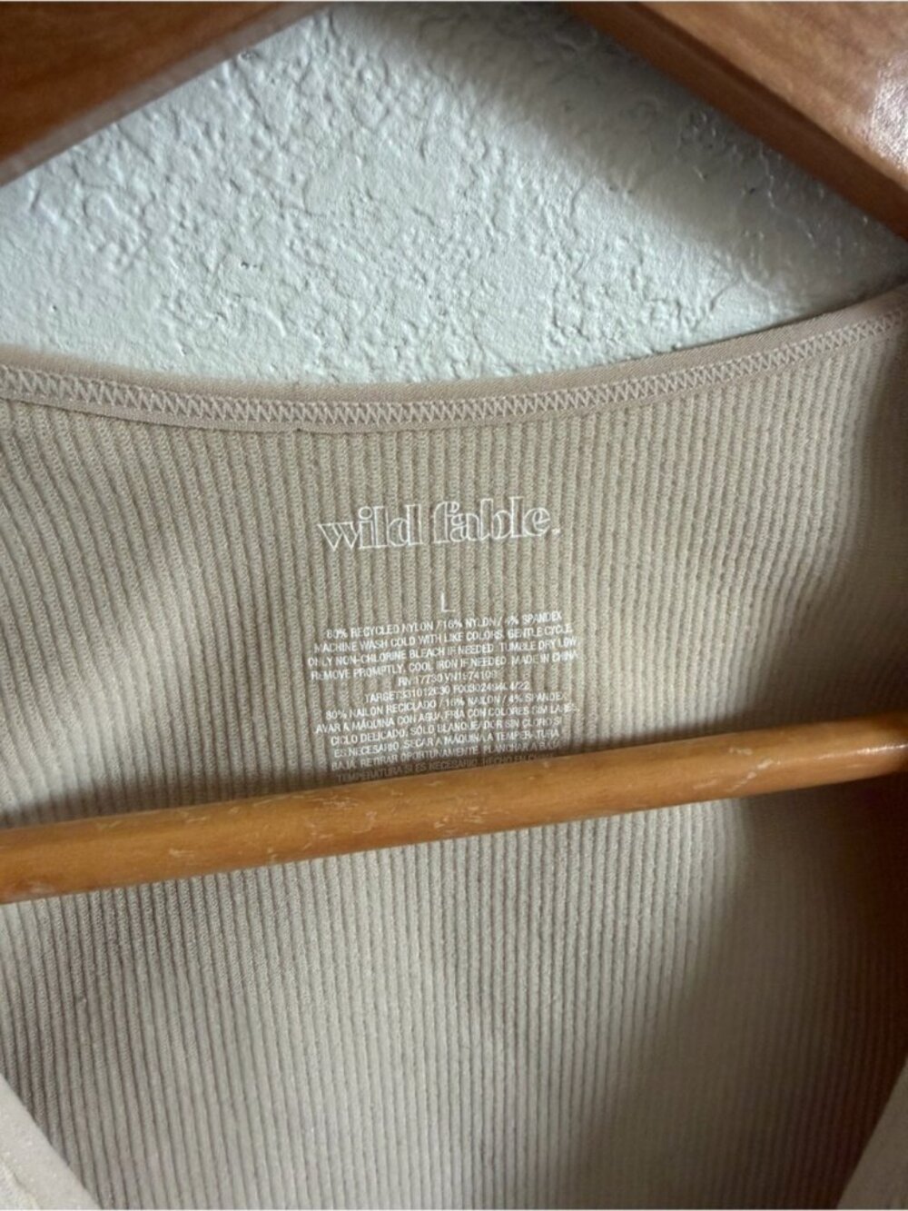 Knot Tie Front Ribbed Crop Top - Picture 2 of 3